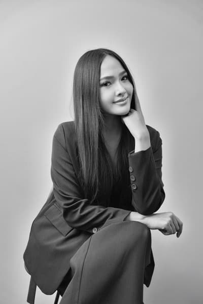 A member of the Seal Interactive team