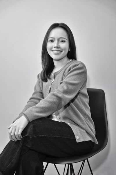 A member of the Seal Interactive team
