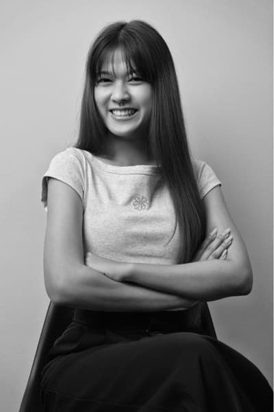 A member of the Seal Interactive team
