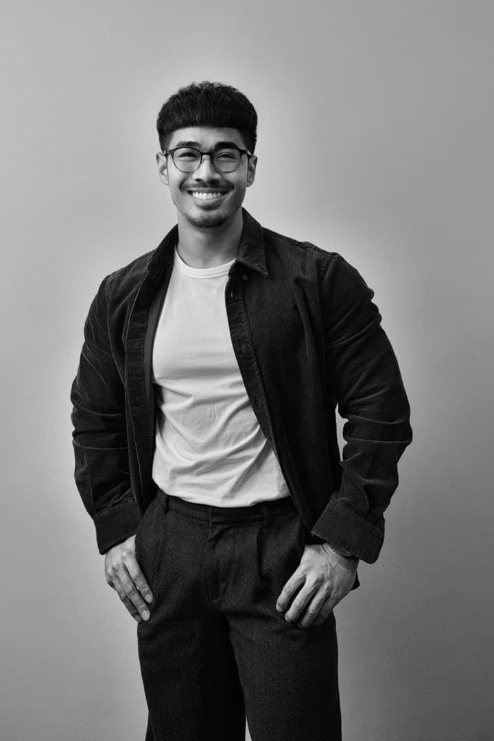 A member of the Seal Interactive team