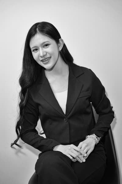 A member of the Seal Interactive team